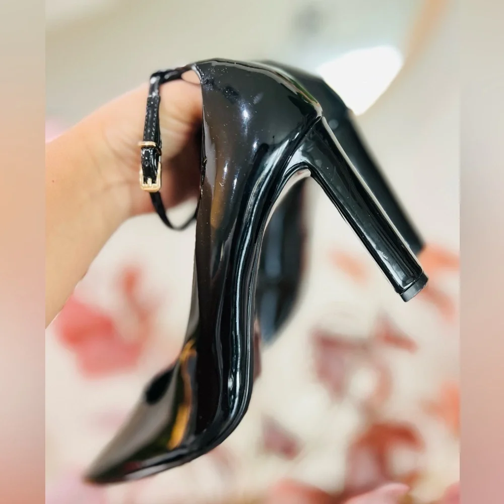 ZARA Patent Heels With Ankle Strap black color size 39